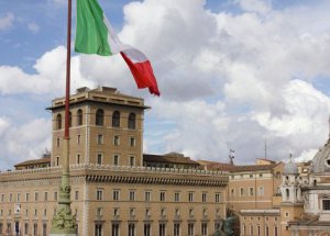 Министр обороны: Италия может направить миротворцев на Украину