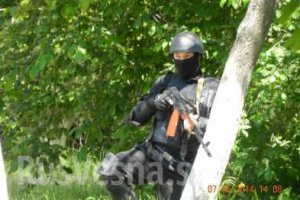 Мариуполь: стрельба у РОВД (видео)