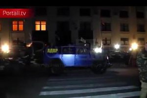 Подарок из России - бронеавтомобиль "Тигр" прибыл в Луганск