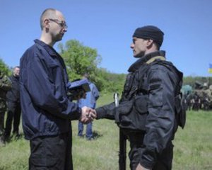 Цинизм хунты зашкаливает! Яценюк сравнил силовиков на востоке с их "доблестными" дедами из УПА