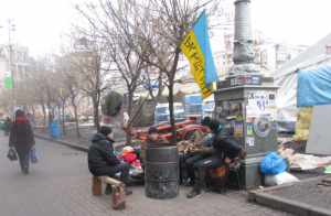 Пока на Майдане «счастливые революционеры» просят покушать и сигарет, в Крыму несчастные «оккупированные граждане» тянут лямку за $1000