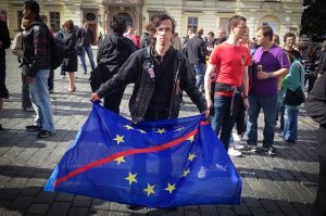 Прага: акция в поддержку России ФОТО ВИДЕО