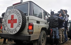 На машинах организации "Красный крест" перевозили членов "Правого сектора" - ДНР