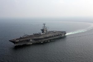 Моряк с атомного авианосца ВМС США взламывал системы правительственных организаций