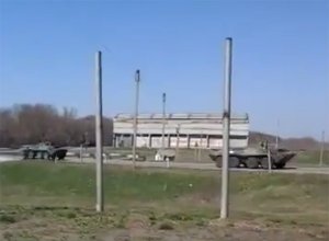 Новоайдар: бои продолжаются на оперативных просторах интернета (видео)