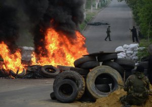 Украинские силовики утром начали артиллерийский обстрел Славянска