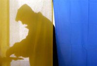 Американские политологи предлагают перенести украинские выборы