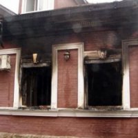 Неизвестные подожгли штаб кандидата в президенты Тимошенко в Одессе