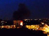 Вечерние бои в Донецке: авиация наносит удары, горят дома, много раненых, нужна донорская кровь (видео)