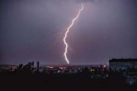 Над Славянском гроза. Молнии бьют в Карачун....Опять знак?