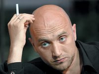 Прилепин: Пока «весь цивилизованный мир против России», Париж захватили колорады