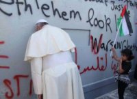 «Землетрясение»: Папа Римский ссорится с евреями