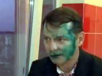 Ляшко во Львове облили зелёнкой