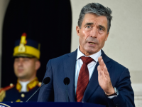 НАТО решает повременить с расширением ("National Post", Канада)