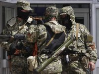 Украинские войска не смогли вырваться из окружения в аэропорту Луганска