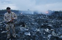 Минобороны РФ: место падения Boeing 777 попадает в зону поражения украинских батарей