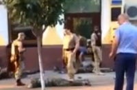 В Киеве все спокойно: спецназ задержал вооруженных рейдеров «Правого сектора», 1 милиционер ранен (видео)