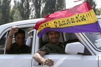 Он хату покинул, пошел воевать, чтоб землю в Донецке фашистам не дать...