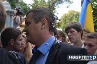 Толпа под Верховной Радой гоняет депутатов и требует «виселиц для москалей» (ФОТО, ВИДЕО)