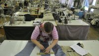 Россия ограничила госзакупки зарубежной ткани, спецодежды и обуви