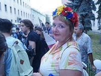 Правозащитница, «похоронившая» оренбургских футболистов, сбежала на Украину из-за долга по квартплате