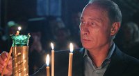 Путин в храме поставил свечки «за тех, кто пострадал, защищая людей в Новороссии»