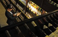 В Общественной палате РФ предлагают запретить ввоз алкоголя и табака из Европы и США