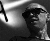 Александр Ф. Скляр выразил свою позицию по Украине песней и клипом