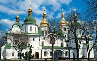 Киевскому патриархату разрешили проводить службы в Софии Киевской