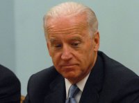 Байден, ЕС и санкции. На каком крючке США держат Европу?