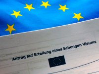 ЕС предупреждает россиян о проблемах с визами с 2015 года, в Думе не видят причин для беспокойства