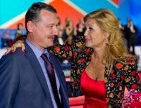 Игорь Стрелков посетил запись гимна Новоросси в исполнении Вики Цыгановой