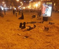 "Культурные" будни Уркаины: С голой жопой, но в вышиванке (18+)