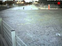 Во время обрушения стекол "Донбасс арены" чудом выжила девочка (Видео)