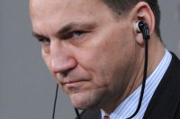Радослав Сикорский объяснил своё заявление о разделе Украины проблемами с памятью