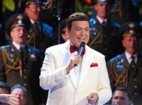 Кобзон выступит в ДНР и ЛНР вместе с поющими полицейскими