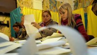 Выборы в Верховную раду: Украина считает голоса
