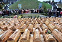 В Сумах третий раз вдребезги разнесли мемориальную доску «небесной сотне»