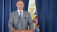 Путин поздравил украинцев с 70-летием освобождения от нацизма