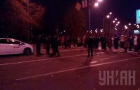 В Киеве жители Оболони перекрыли дорогу, требуя включить отопление