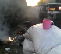 Готовые нацгады пьют пиво под обстрелом