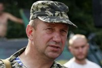 Высокие отношения: Депутат Мельничук передумал бить депутата Семенченко и пнул его в колено