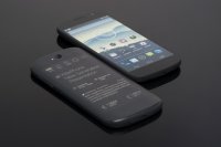 YotaPhone 2: «сумасшедшие русские» добились своего