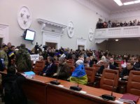 В Запорожье митингующие требуют отставки мэра