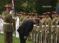 Австралийский конфуз: Порошенко раскланялся почетному караулу