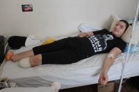 Грэм Филлипс совместно с "NewsFront" спасают парню жизнь. Боец "Востока" остался калекой.