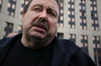 "Бедные оппозиционеры" засветили западные миллионы