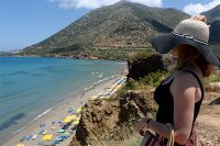 Владелец отеля на Кипре призвал коллег брать плату с россиян в рублях