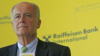 Глава Raiffeisen: Америка будет биться с Путиным до последнего европейца