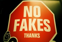 18+ Во что фэйки превращают людей